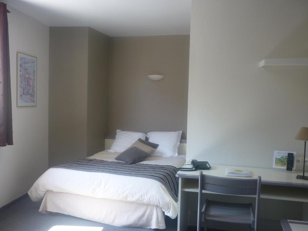 Logis Hotel Le Relais Du Serre Дьєлефі Номер фото